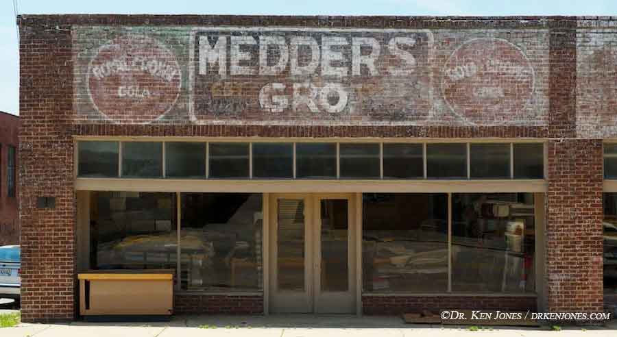 _ghostsigns_jpegs/AL_Anniston_MeddersGroceryRCCola_00.jpg