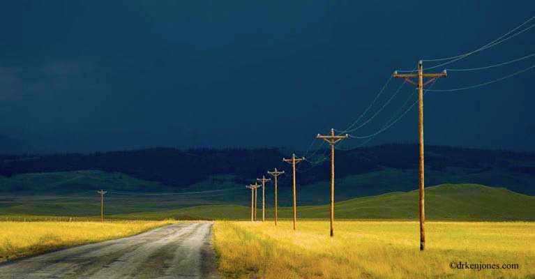 assets/01_telephonepoles.jpg